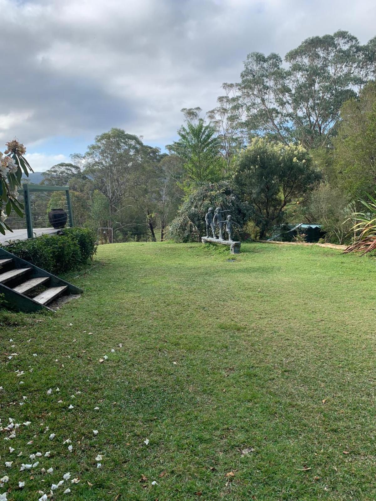 Grandmas Fairmont Woodhill